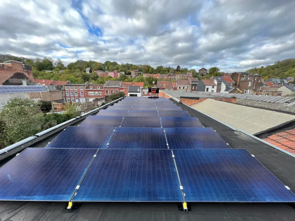 Panneaux solaires toit